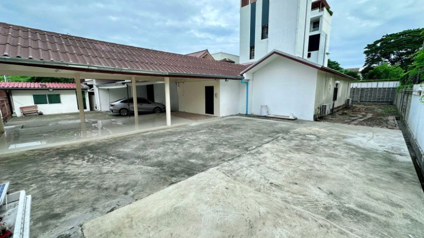 รูป ✨ ให้เช่าบ้านเดี่ยว 1 ชั้น ลาดพร้าว 71–ซอยนาคนิวาส 39 9 ห้องนอน 6 ห้องน้ำ เนื้อที่รวม 220 ตร.ว. (แปลงใหญ่สุดในโซน) เชื่อมต่อหลายเส้นทาง - รูปที่ 7/13