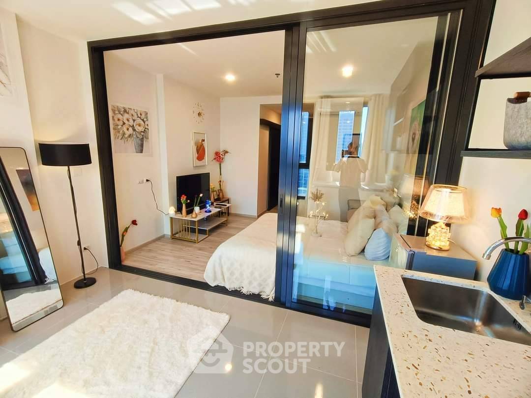 picture 1-BR Condo at XT Huaikhwang near MRT Huai Khwang (ID 1424370) - 7/20