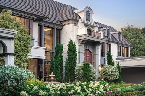 ✨ บ้านที่สะท้อนความสำเร็จของชีวิต สไตล์ Modern French Renaissance เริ่มต้น 45 ล้านบาท* 📞 061-6161426 | 065-4496399 | 💚 LINE: @wsrcondo