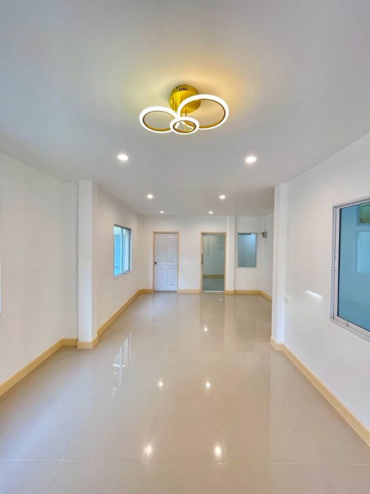 รูป 🏡 ขายทาวน์เฮ้าส์ราคาดี ทำเลทอง 💰 ราคา 2.59 ล้านบาท ฟรีโอน 📍 ทำเลติดถนนกาญจนาภิเษก 🎁 แถมฟรี ‼ ปั๊มน้ำ + ถังเก็บน้ำ / โต๊ะอาหาร 4 ที่นั่ง / โซฟา - รูปที่ 8/20