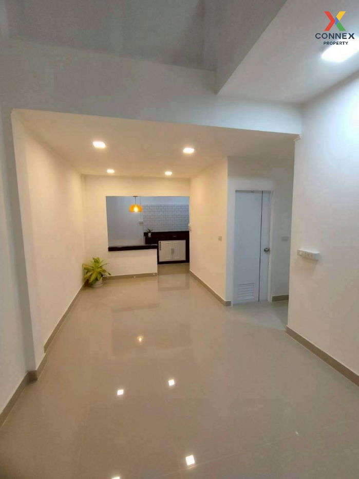 picture For Sale Townhouse/Townhome  , Klaorattana - Thanakan , newly renovated , MRT-Sam Yaek Bang Yai , Sao Thong Hin , Bang Yai , Nonthaburi , CX-135058 ✅ Live chat with us ADD LINE @connexproperty ✅  - 7/12