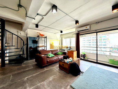 Condos for rent : Thonglor Tower | Loft Style 2 Bedroom Duplex Condo For Rent - BR60586CD