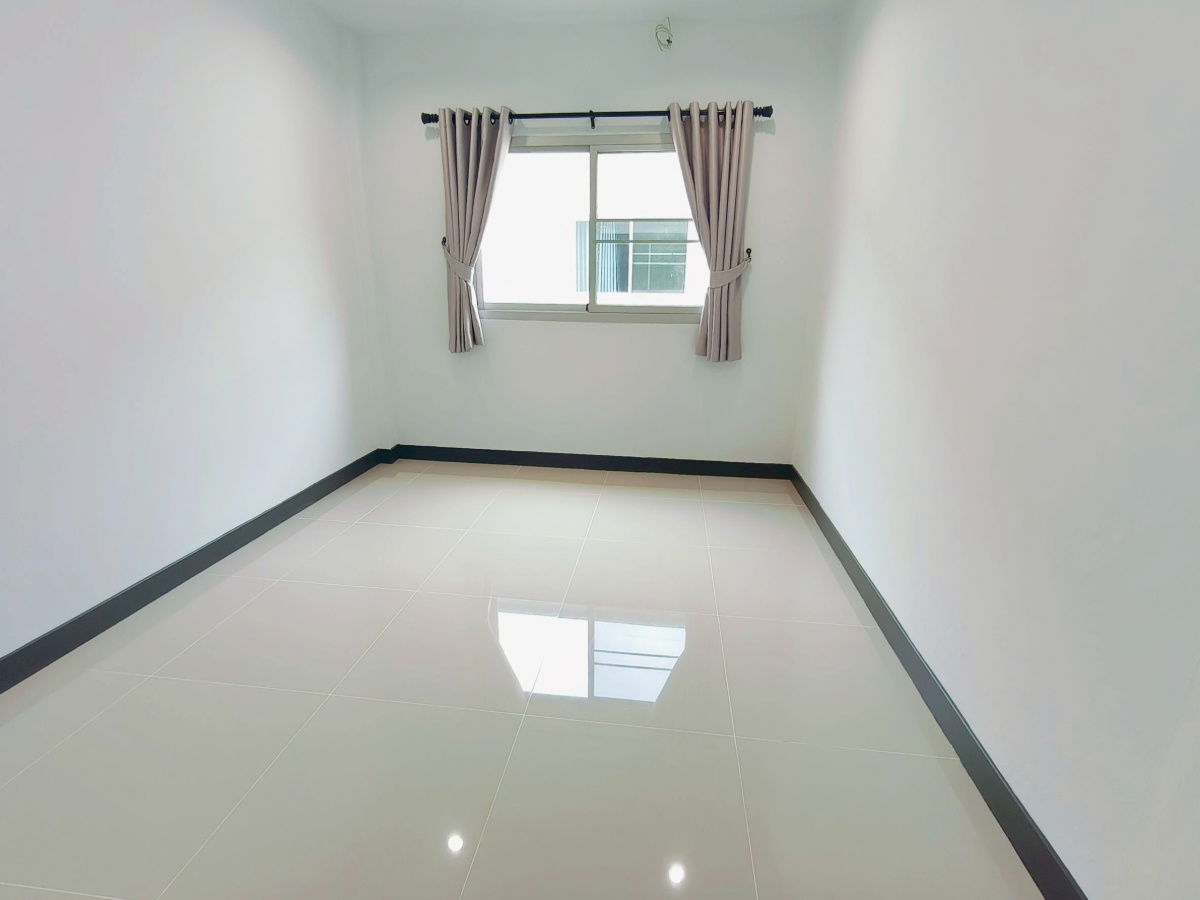 รูป บ้านโซนลาดกระบัง  ถนนฉลองกรุง  หมู่บ้านราชพฤกษ์ รีโนเวทใหม่  ใกล้นิคมอุตสาหกรรมลาดกระบัง นัดชมเลย 085-318-6868 - รูปที่ 17/23