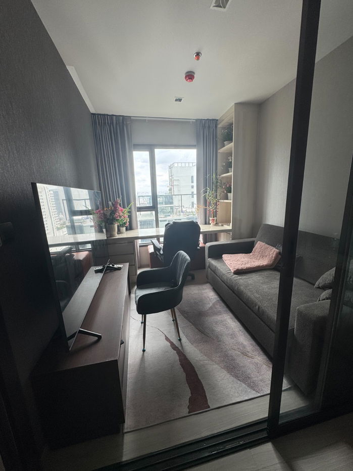 รูป ให้เช่า 1 ห้องนอน พลัส  35 ตร.ม  พร้อมเข้าอยู่ -- โทรด่วน 094-641-5974 - รูปที่ 2/5