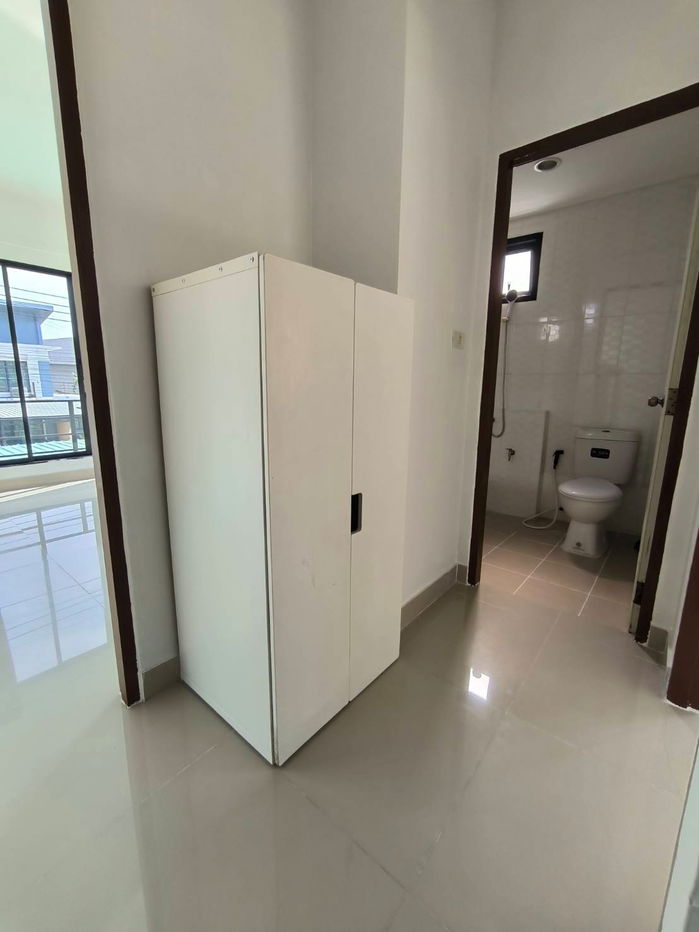 รูป เช่า 14,000 บ้านเทาวน์โฮมรีโนเวทใหม่ 2ชั้น 30 ตรวา หลังมุม หมู่บ้านธัญดา พาร์ควิว 4  ติดสวน  - รูปที่ 12/17