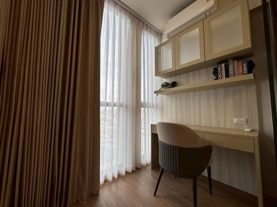 picture 🔥 For Rent !! Rare Item !!🔥 Code C20250800071......The Issara Sathorn, 1 bedroom Plus, 1 bathroom, high floor 18++, furnished, ready to move in 📣📣 - 6/7