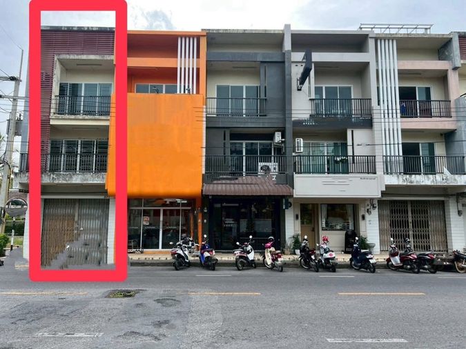 ให้เช่าตึกแถว บน ถ. ประชายินดี เหมาะทำคาเฟ่