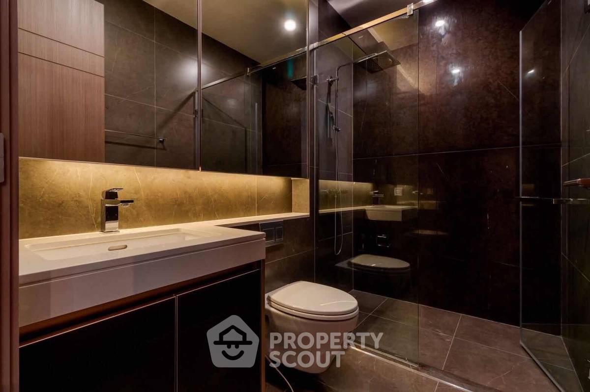 picture 2-BR Condo at The Esse At Singha Complex near MRT Phetchaburi (ID 2073936) - 9/11