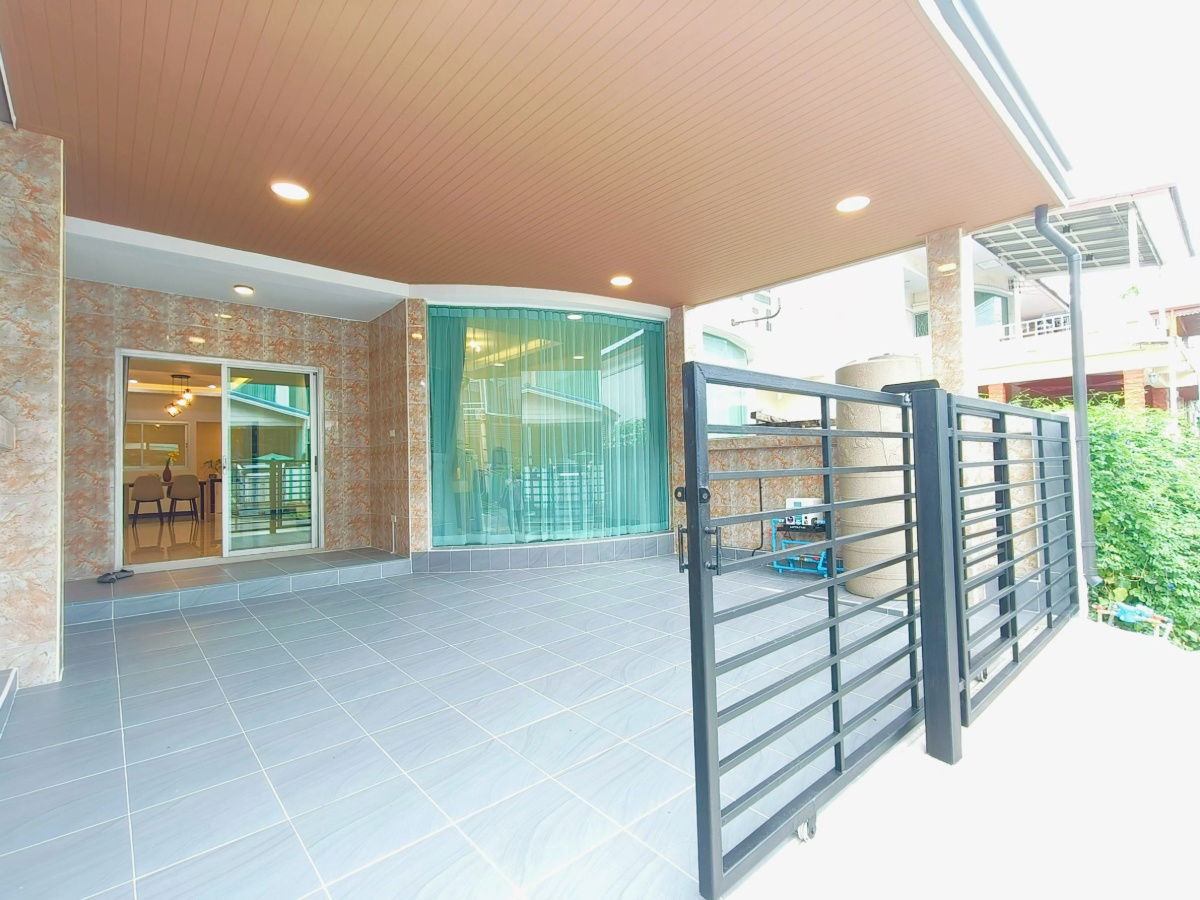 รูป บ้านโซนลาดกระบัง  ถนนฉลองกรุง  หมู่บ้านราชพฤกษ์ รีโนเวทใหม่  ใกล้นิคมอุตสาหกรรมลาดกระบัง นัดชมเลย 085-318-6868 - รูปที่ 3/23