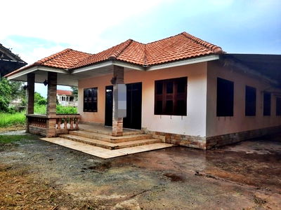 Houses for sale Muang Nong Khai Nongkai : FOR SALE  HOUSE PROPERTY  800000 BAHT.