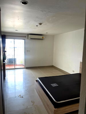 คอนโดให้เช่า : ปล่อยเช่าคอนโด Regent home 5 รัชดา 19 ราคา 6,500 บาท/เดือนรวมค่าส่วนกลางแล้ว