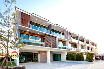 เช่าทาวน์โฮม คริสตัล ดีไซน์ เซ็นเตอร์ : ✨ ให้เช่าทาวน์โฮม 3 ชั้น Supalai Essence ลาดพร้าว 107 4 ห้องนอน 3 ห้องน้ำ ทำเลทองใจกลางลาดพร้าว–บางกะปิ ใกล้รถไฟฟ้า