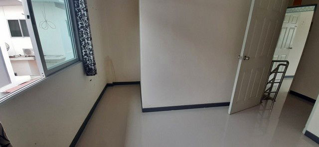 picture FOR SALE  TOWNHOUSE PROPERTY  1000000 BAHT. - 6/8