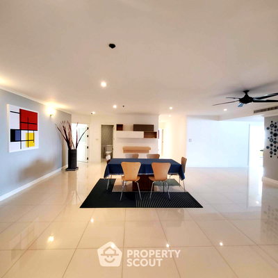 Condos for rent BTS Nana : 3-BR Condo at Kallista Mansion near ARL Makkasan (ID 1837485)