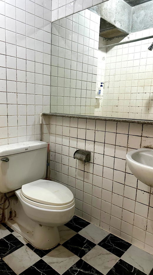 picture Rent   Condo  I house Laguna  Rama9-RCA - 8/10