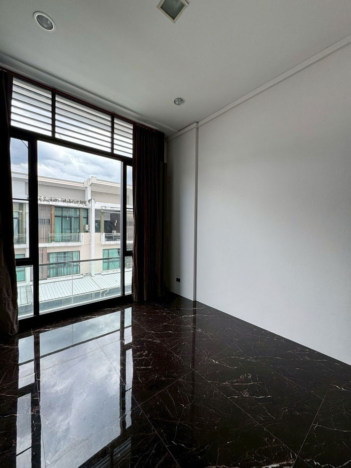 รูป 🏡 ให้เช่าทาวน์โฮม 3 ชั้น โครงการ The Terrace รามอินทรา 65 (Land & Houses) บ้านหลังมุม สวย สภาพดี ! - รูปที่ 9/23