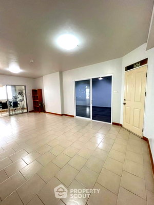 Condos for rent : 2-BR Condo at City Home Ratchada - Pinklao near MRT Bang O (ID 2377680)