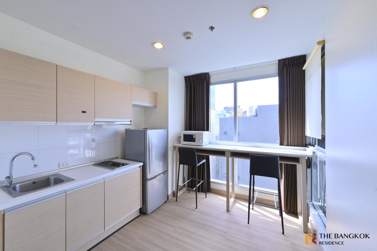 picture RHYTHM Ratchada Private Unit, Fully Equipped Common Area near MRT Ratchadaphisek Station - 10/10