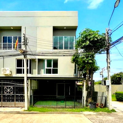 เช่าทาวน์โฮม ปากเกร็ด นนทบุรี : 🏡✨ว่าง 27/10/2568 เช่า ทาวน์โฮม พาทิโอ แจ้งวัฒนะ (เมืองทอง)🐶🐱 เลี้ยงสัตว์ได้