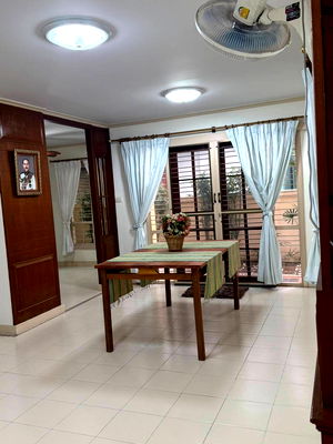 บ้านเดี่ยว ถนนสายไหม : ขายบ้านเดี่ยว ม.เนเบอร์โฮม (ถ.สุขาภิบาล 5 เขตสายไหม) 51 ตรว.2 ชั้น 3 ห้องนอน 3 ห้องน้ำ ครัว แอร์ เฟอร์ฯ ใกล้สนง.เขตสายไหม ขาย 4.7 ล้าน โทร 093-9594717