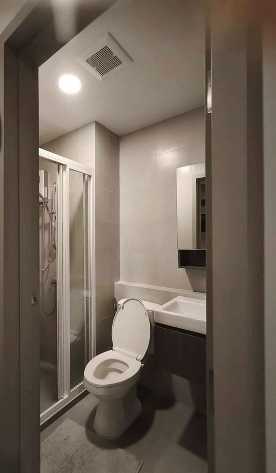 picture Aspire Sukhumvit Rama 4 –  Never Rented Before! ✨ Rental Price: 17,000 THB/Month 📍 Near BTS Phra Khanong (with shuttle service)  - 5/10