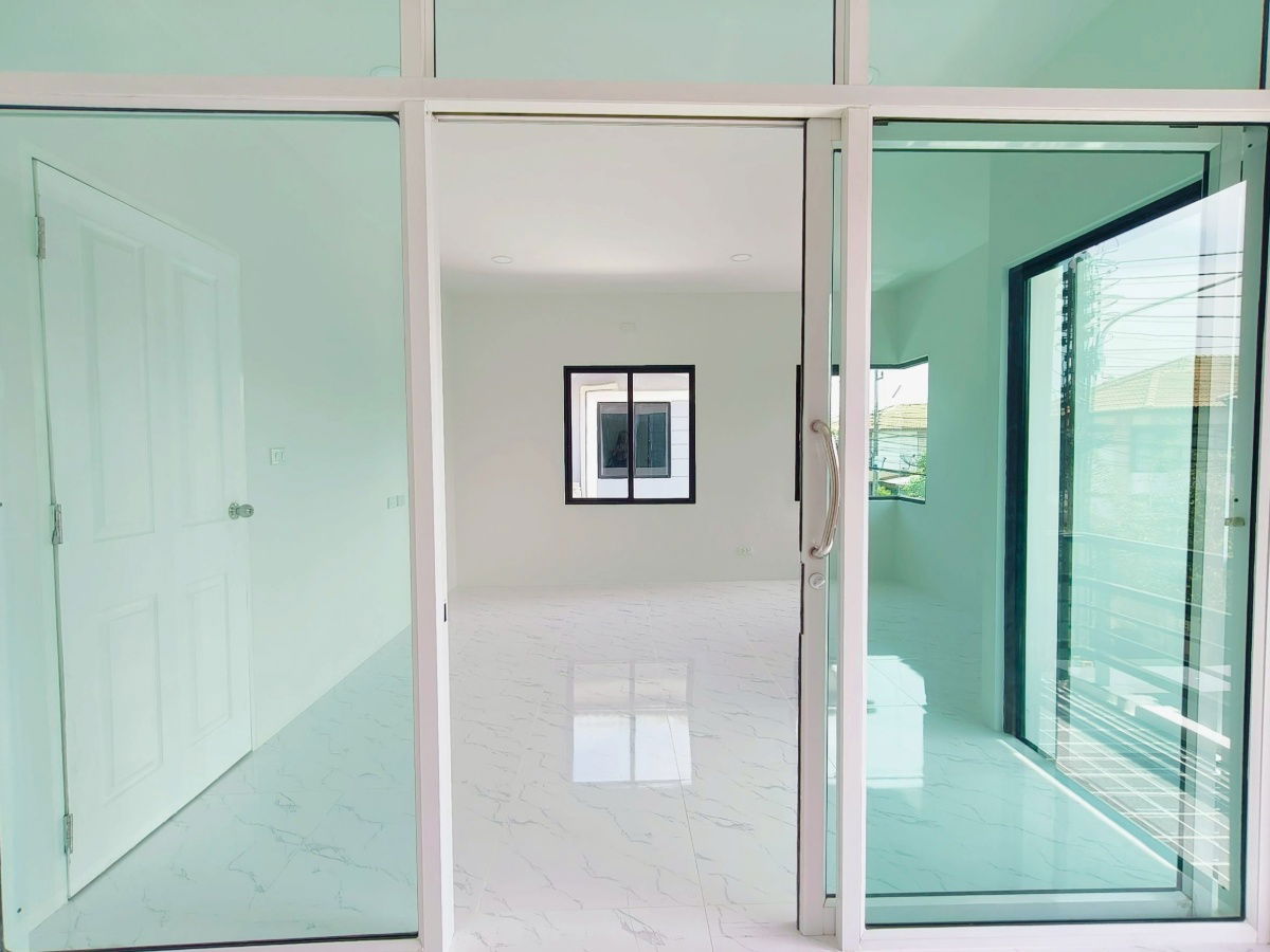 รูป บ้านโซนลำลูกกา ใกล้ตลาดเลอมาเช่ หมู่บ้านฟ้าปิยรมย์ คลอง6 โซนเนตโต้  นัดชมเลย 085-318-6868 - รูปที่ 25/27