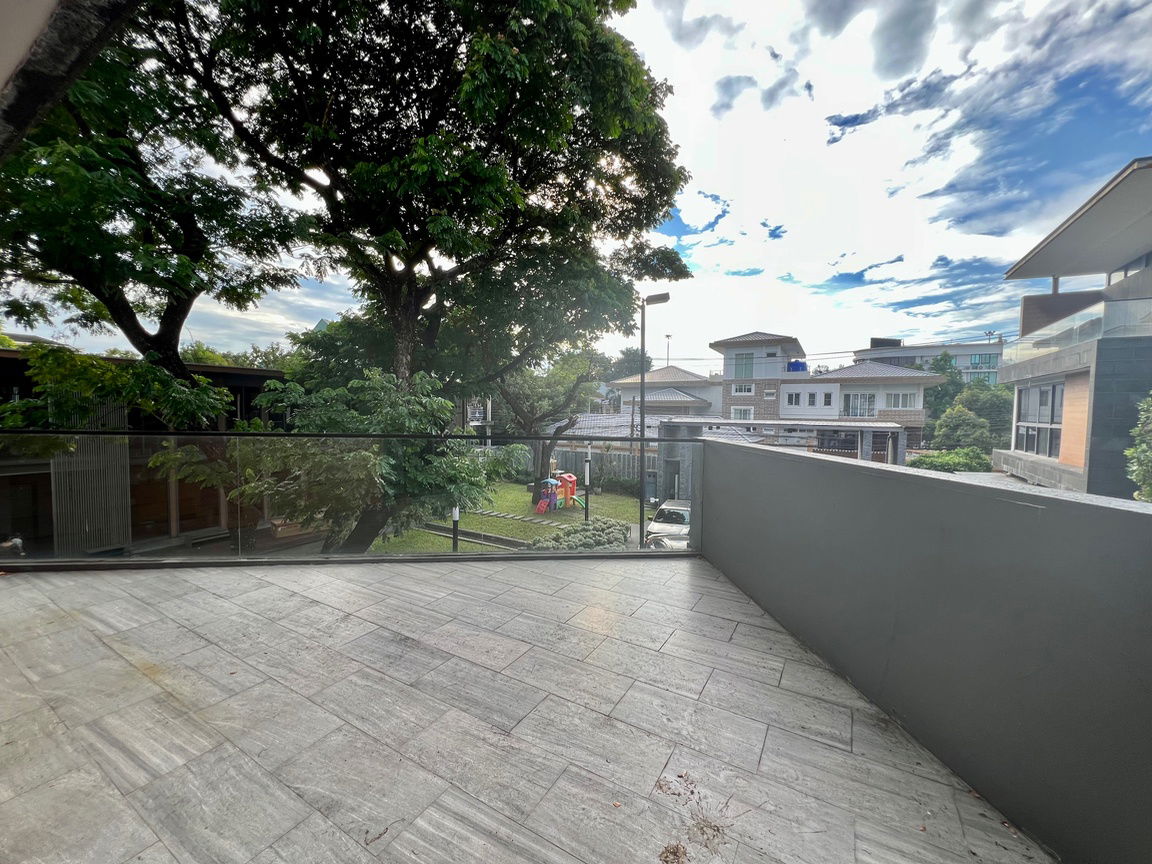 รูป ให้เช่าบ้านเดี่ยว 3 ชั้น สไตล์ Pool Villa โครงการ The Honor บ้านหรูหลังใหญ่ สระว่ายน้ำส่วนตัว ทำเลเลียบด่วน เอกมัย–รามอินทรา เลี้ยงสัตว์ได้ - รูปที่ 19/46