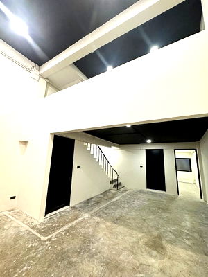 เช่าอาคารพาณิชย์ พระโขนงใต้ : ให้เช่า อาคารพาณิชย์4.5ชั้นสุขุมวิทใกล้BTS ปุณณวิถี  ขนาด450ตรมชั้นละ100ตรมเหมาะทำออฟฟิศ โชว์รูม  คลินิก  คาเฟ่