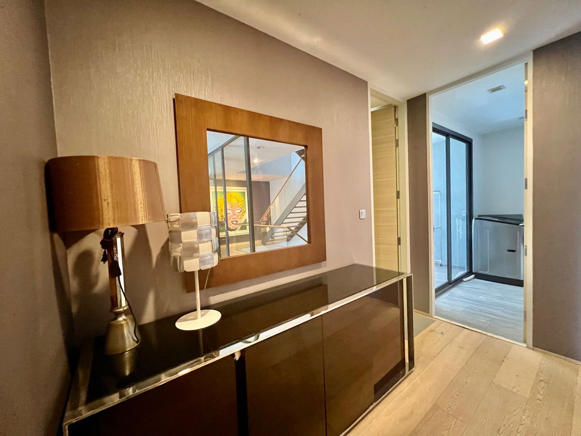 รูป ให้เช่าบ้านเดี่ยว 3 ชั้น สไตล์ Pool Villa โครงการ The Honor บ้านหรูหลังใหญ่ สระว่ายน้ำส่วนตัว ทำเลเลียบด่วน เอกมัย–รามอินทรา เลี้ยงสัตว์ได้ - รูปที่ 28/46