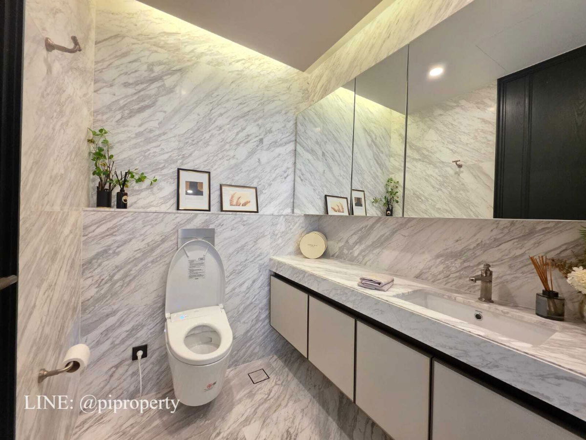 picture Exclusive Luxury Living at The Residences 38 - Brand New & Ready for Occupancy  - 20/33