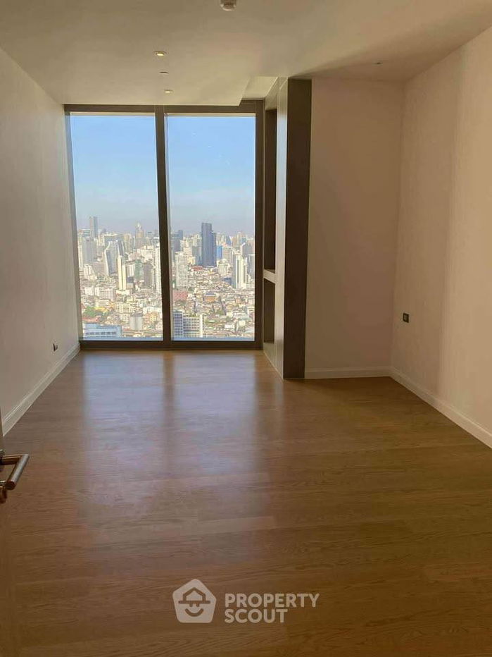 picture 5-BR Condo at Magnolias Waterfront Residences near BTS Saphan Taksin (ID 2242229) - 3/6