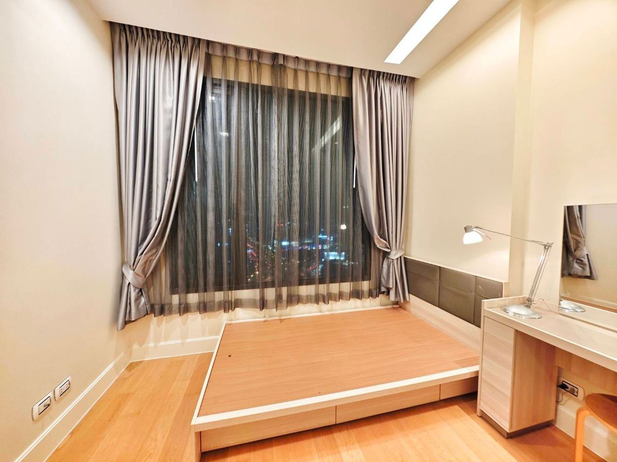 picture ⚡🌈 BL40403 Equinox Phahol - Vibha 🌈⚡   Get a Special Code when renting with us 💬 LINE: @theagentpro - 19/21