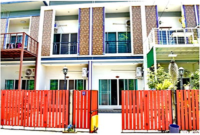 ทาวน์โฮมให้เช่า : ให้เช่าทาวน์โฮมสองชั้น   2     ห้องนอน       3     ห้องน้ำ  1  ห้องครัว  1  ที่จอดรถ