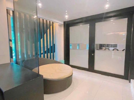 รูป ขาย บ้านหรูทำเลดี 4 นอน 4 น้ำ หมู่บ้าน Golden Nakara อ่อนนุช 65- พระราม 9-มอเตอร์เวย์ 114 ตรว 2 ชั้น - รูปที่ 10/12