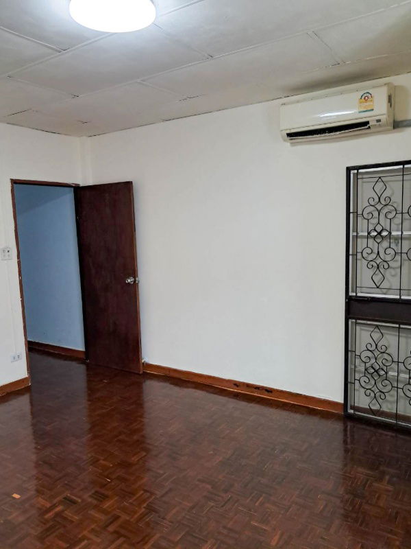 รูป ทาวเฮ้าส์ให้เช่า 310/152 ซอยรามคำแหง 72 TOWNHOUSE FOR RENT - รูปที่ 8/9
