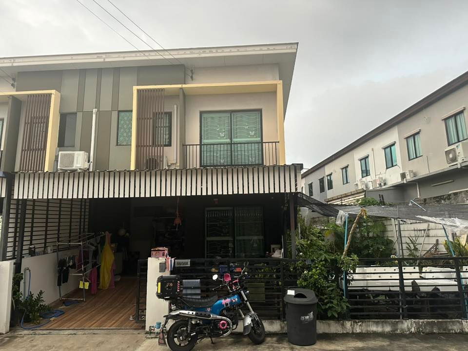 รูป หลังมุม พื้นที่ข้างบ้านเดิมๆ ขายบ้านเดอะคอนเนค 33 ราคา 3.6 ล้าน (ราคาคุยกันได้) เท่านั้น - เดอะ คอนเนค อ่อนนุช-วงแหวน - รูปที่ 4/5