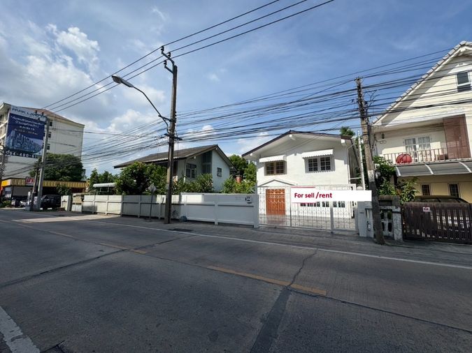 ให้เช่าบ้านเดี่ยว 3 ห้องนอน 140 ตร.ม. 45 ตร.ว. เขตบางนา