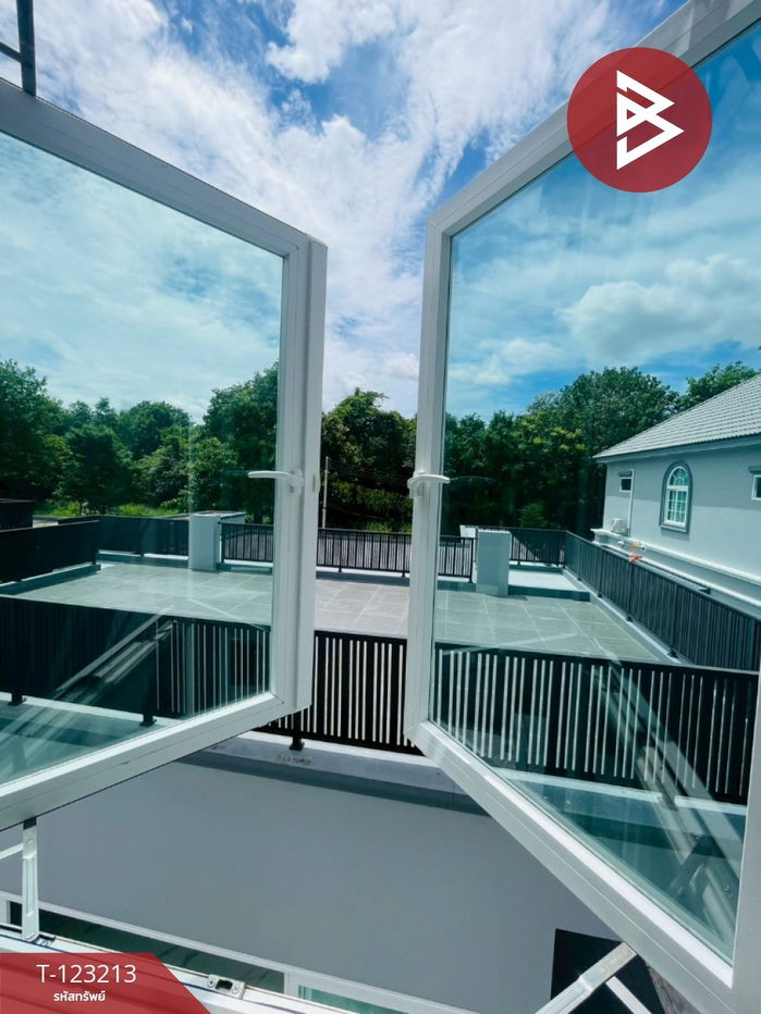 รูป  171.8 ตรว ขายบ้านเดี่ยวพูลวิลล่าสไตล์อังกฤษ ใจกลางศรีราชา โครงการ Happiness Home Sriracha ใกล้เซ็นทรัล ศรีราชา พร้อมอยู่  - รูปที่ 9/15