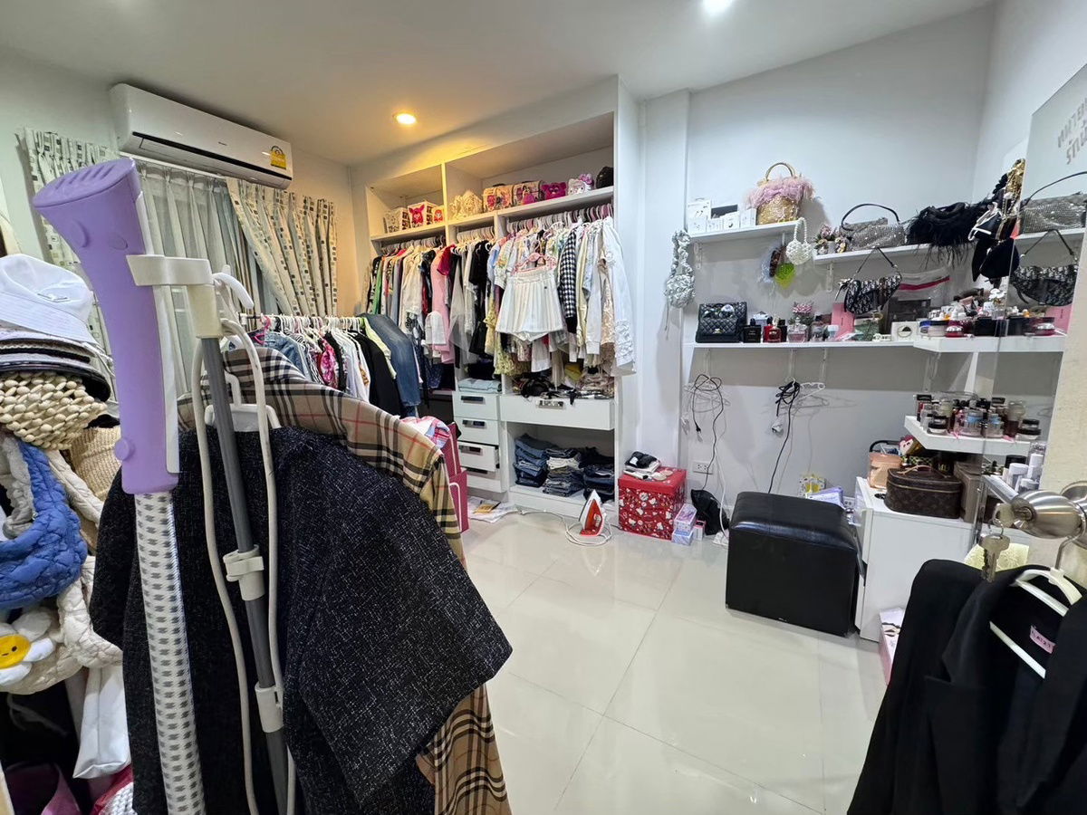 รูป ขายทาวน์เฮ้าส์ 2ชั้น พื้นที่ 20ตร.ว.มบ.สิริวิลล่า ถ.พุทธมณฑลสาย4ซอย1 ต.อ้อมน้อย อ.กระทุ่มแบน  จ.สมุทรสาคร ขายราคาถูกสดในหมูบ้าน - รูปที่ 7/12