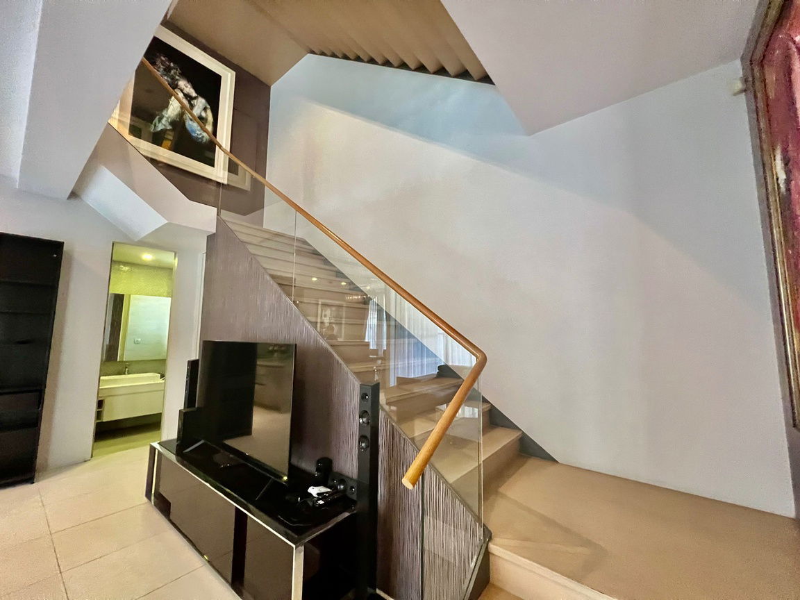 รูป ให้เช่าบ้านเดี่ยว 3 ชั้น สไตล์ Pool Villa โครงการ The Honor บ้านหรูหลังใหญ่ สระว่ายน้ำส่วนตัว ทำเลเลียบด่วน เอกมัย–รามอินทรา เลี้ยงสัตว์ได้ - รูปที่ 13/46