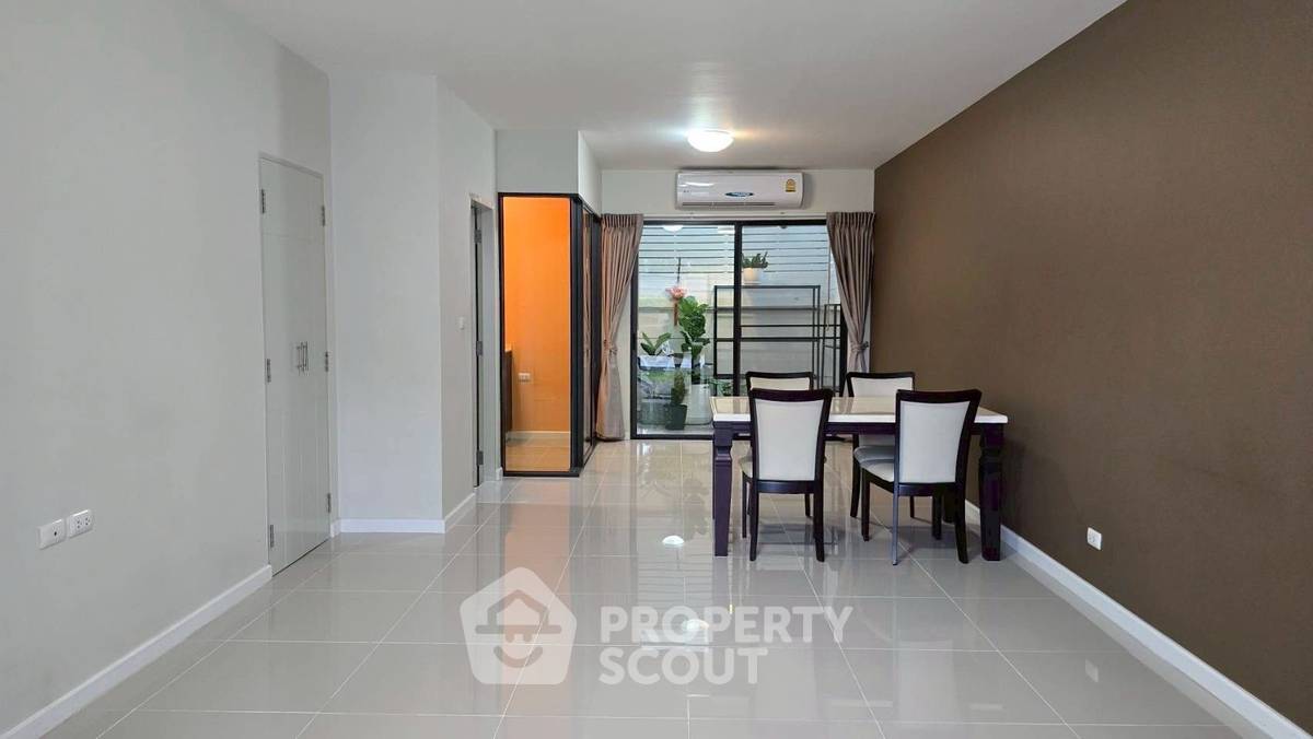 รูป ทาวน์เฮาท์ 3-ห้องนอน ที่ ทาวน์ อเวนิว เมิร์จ รัตนาธิเบศร์ ใกล้ MRT สามแยกบางใหญ่ (ID 2376108) - รูปที่ 3/14