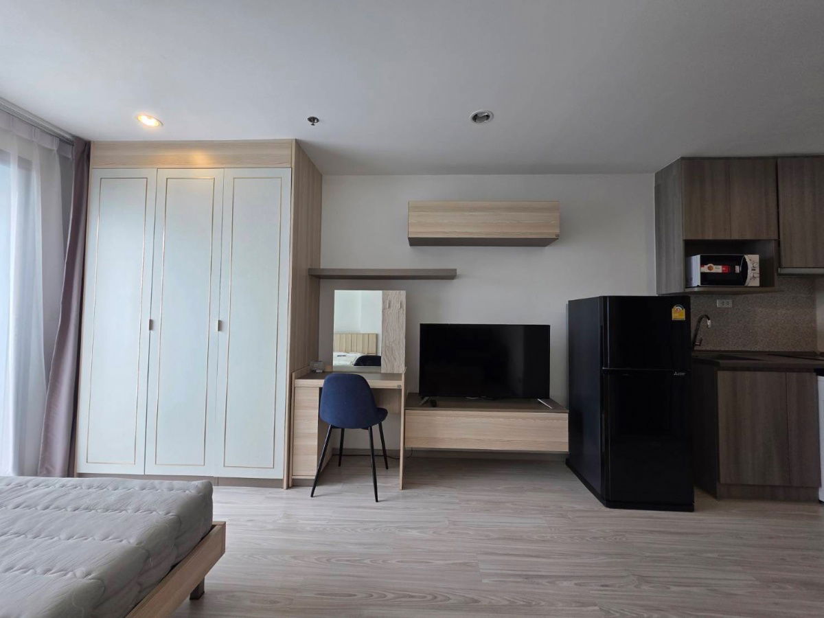 picture Y094📌 Condo for rent, Ideo Mobi Bangsue Grand Interchange, MRT Tao Poon, with furniture and appliances, ready to move in. - 4/6