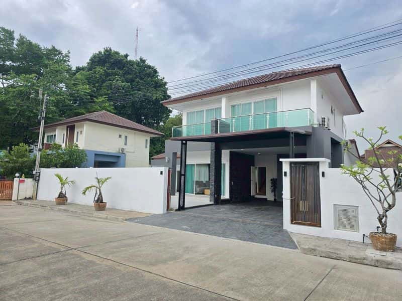 picture Luxury Pool Villa for Rent with Private Saltwater Pool – Chao Khun Village, Near Big C Mae Hia & International Schools  - 2/19