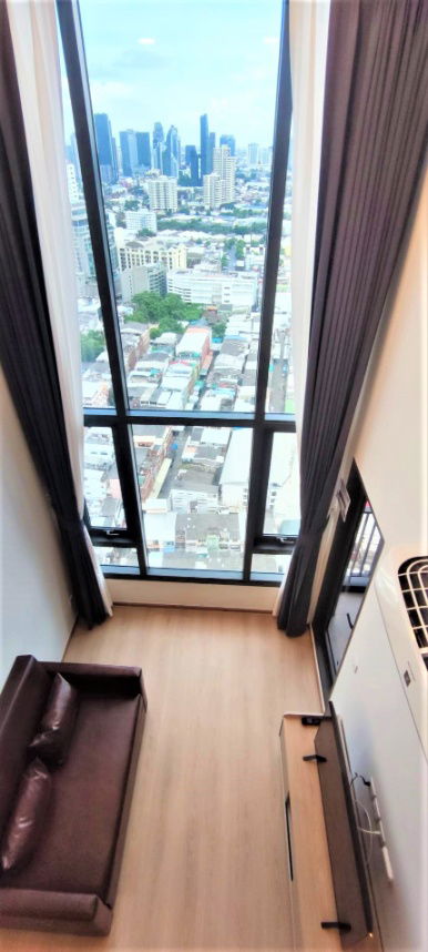 picture Available for rent: Life Rama 4 Asoke, Duplex room, fully furnished, complete with electrical appliances. Chao Phraya River view - 4/10