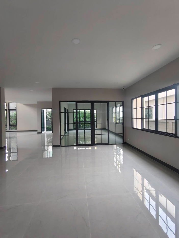 picture Luxury Home on a Grand Plot! The City Ramintra–Wongwaen 2 — A Deal You Can’t Miss! - 5/18