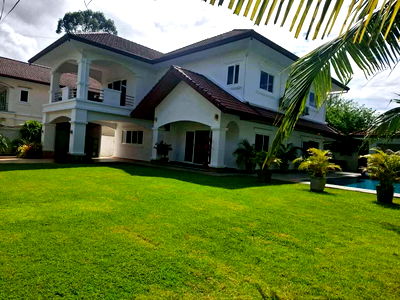 Houses for rent Chonburi : For rent villa Pattaya nearly Mabprachan lake