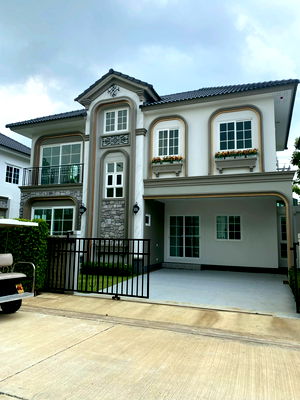 เช่าบ้านเดี่ยว วิทยาลัยนานาชาติราฟเฟิลส์ : ให้เช่าบ้านแฝด แกรนดิโอ บางนา กม.5