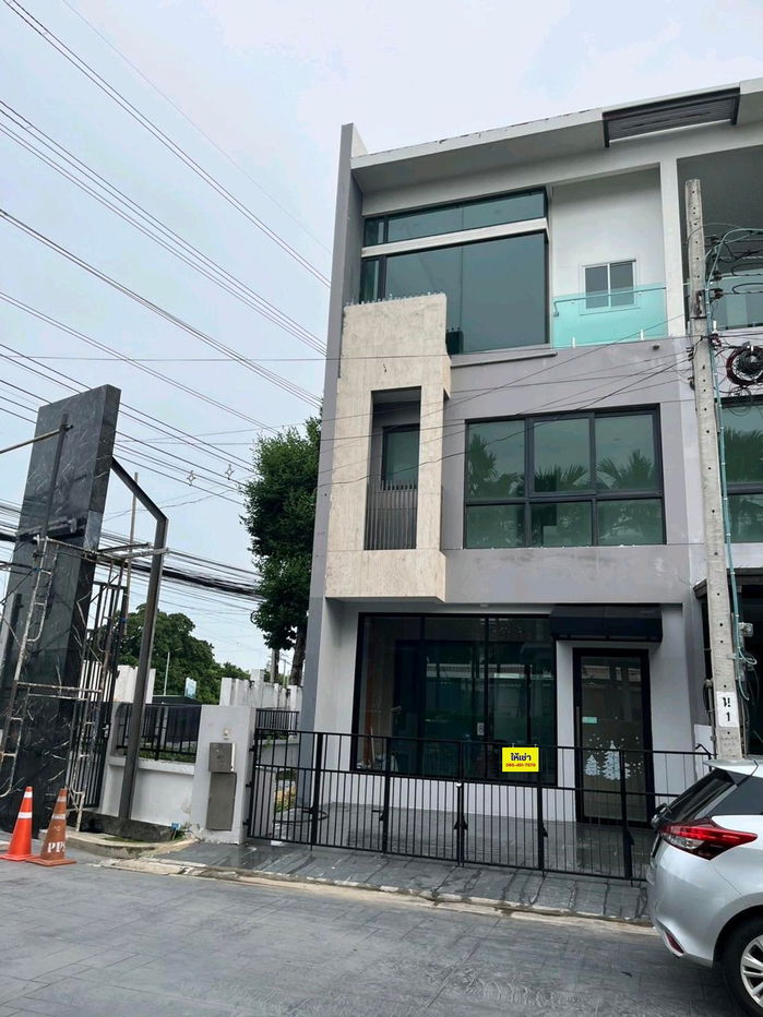 รูป 🏢 ให้เช่า Home Office 3 ชั้น Modern Luxury TownHome 📍 ทำเลทอง ติดถนนประชาชื่น - รูปที่ 8/12