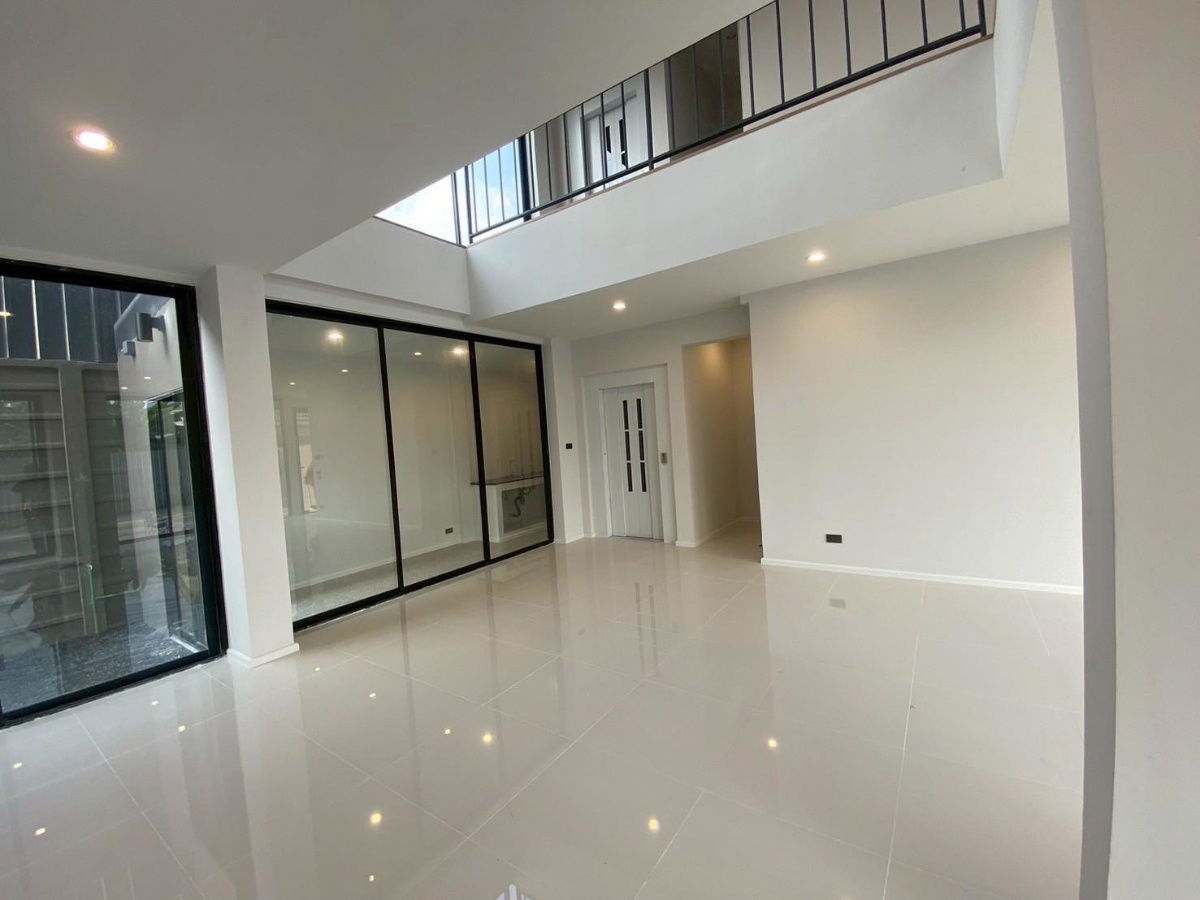 รูป 🔺🔺Britton ลาดพร้าว 41 🔺🔺 โฮมออฟฟิศหรู ตกแต่งสไตล์โมเดิล - รูปที่ 5/15