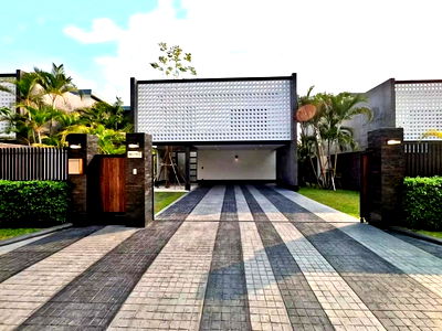 Houses for rent Chiang Mai : Modern 4-Bedroom Pool Villa in Wang Tan Village Project